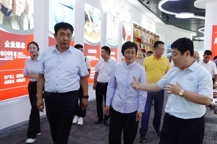 We warmly welcome the delegation led by the Secretary of the Eshan County Committee of the Communist Party of China, Yunnan Province, to visit and inspect Zhengyang Group